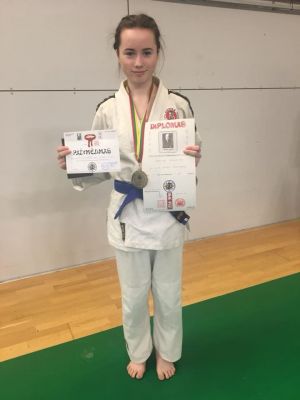 Spauskite, kad pažiūrėtumėte originalą