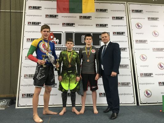 Spauskite, kad pažiūrėtumėte originalą