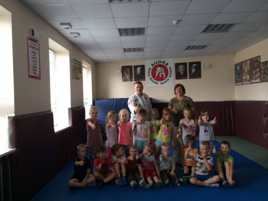 Spauskite, kad pažiūrėtumėte originalą