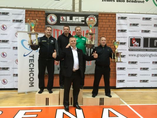 Spauskite, kad pažiūrėtumėte originalą