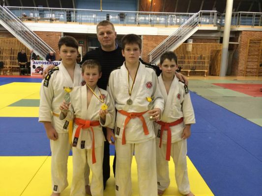 Spauskite, kad pažiūrėtumėte originalą