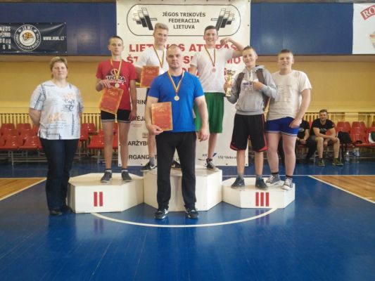 Spauskite, kad pažiūrėtumėte originalą