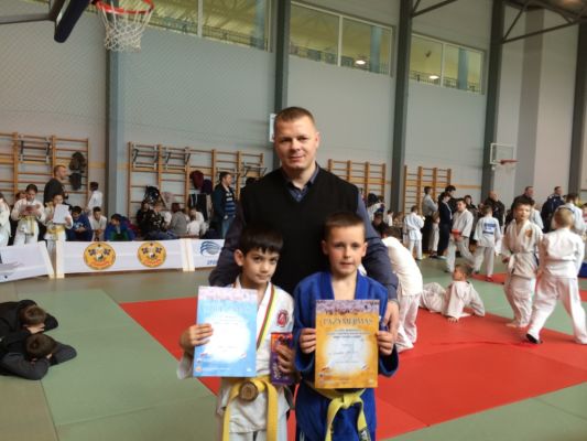 Spauskite, kad pažiūrėtumėte originalą