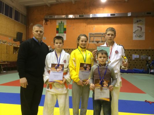 Spauskite, kad pažiūrėtumėte originalą