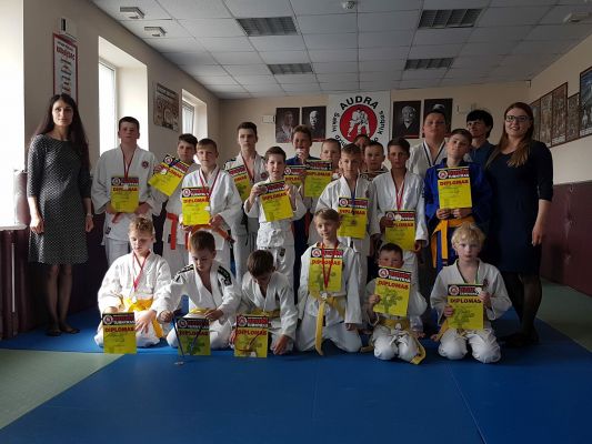 Spauskite, kad pažiūrėtumėte originalą