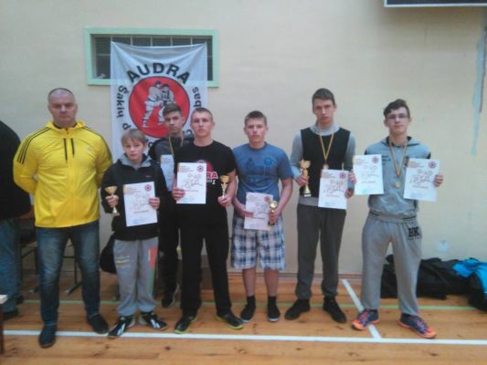 Spauskite, kad pažiūrėtumėte originalą